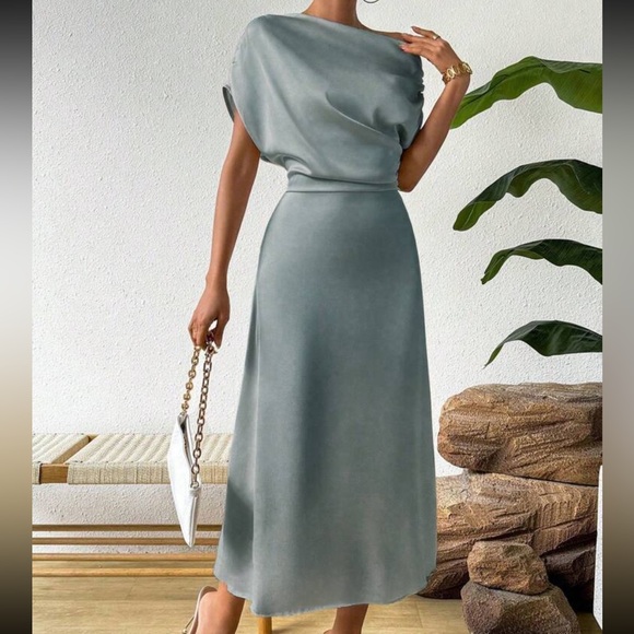 Asymmetrical Neckline Elegant Satin Dress - Picture 4 of 6